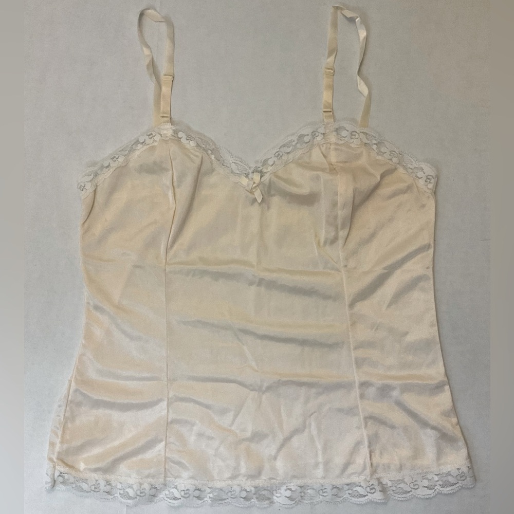 VINTAGE MEL-LIN IVORY HALF SLIP CAMISOLE TOP SILKY NYLON WITH LACE SIZE MEDIUM